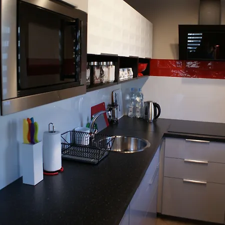 Friendly - كراكوفيا