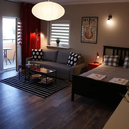 Friendly - * كراكوفيا